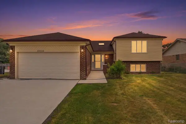 38354 Sleigh Drive, SterlingHeights, MI 48310