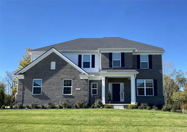 58584 Selma Drive, SouthLyon, MI 48178