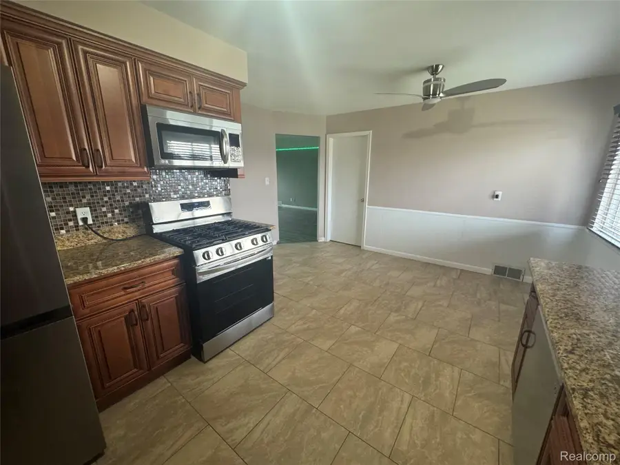 28653 Gilbert Drive, Warren, MI 48093 - #3
