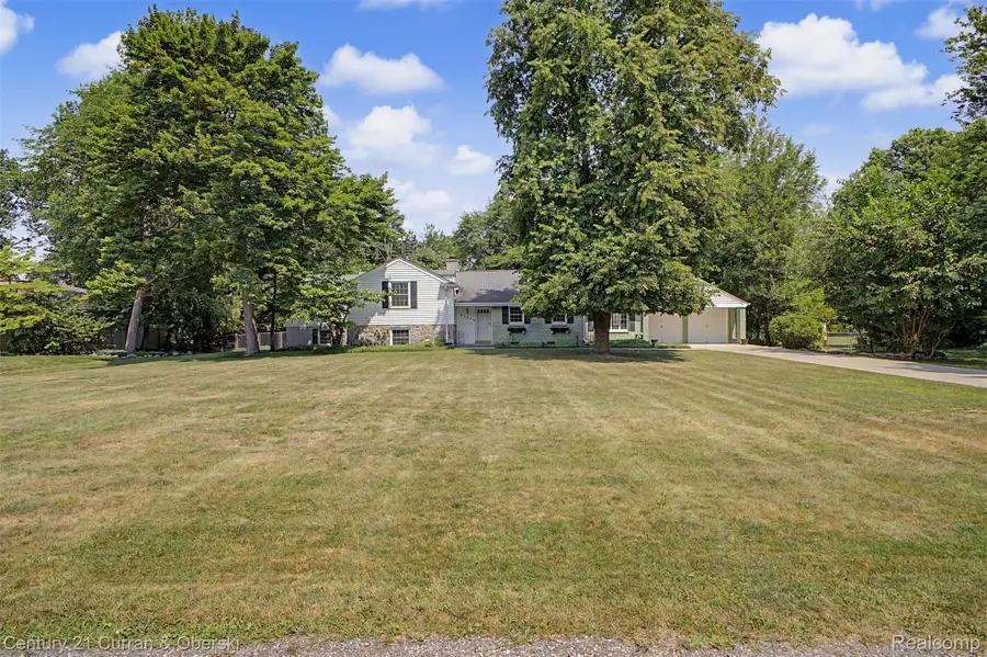 35950 Oakwood Lane, Westland, MI 48186 - #2