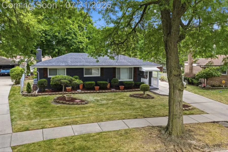 32504 Wareham Drive, Warren, MI 48092 - #2