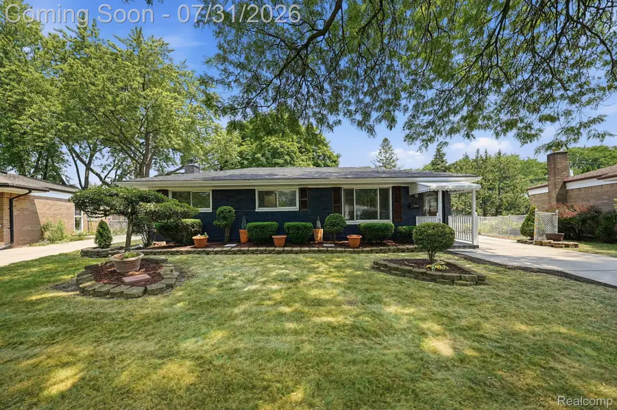 32504 Wareham Drive, Warren, MI 48092 - #3