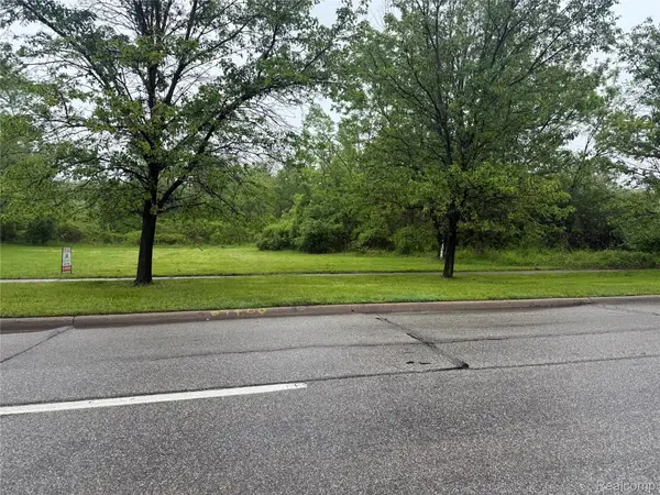000 Merriman Road, Romulus, MI 48174