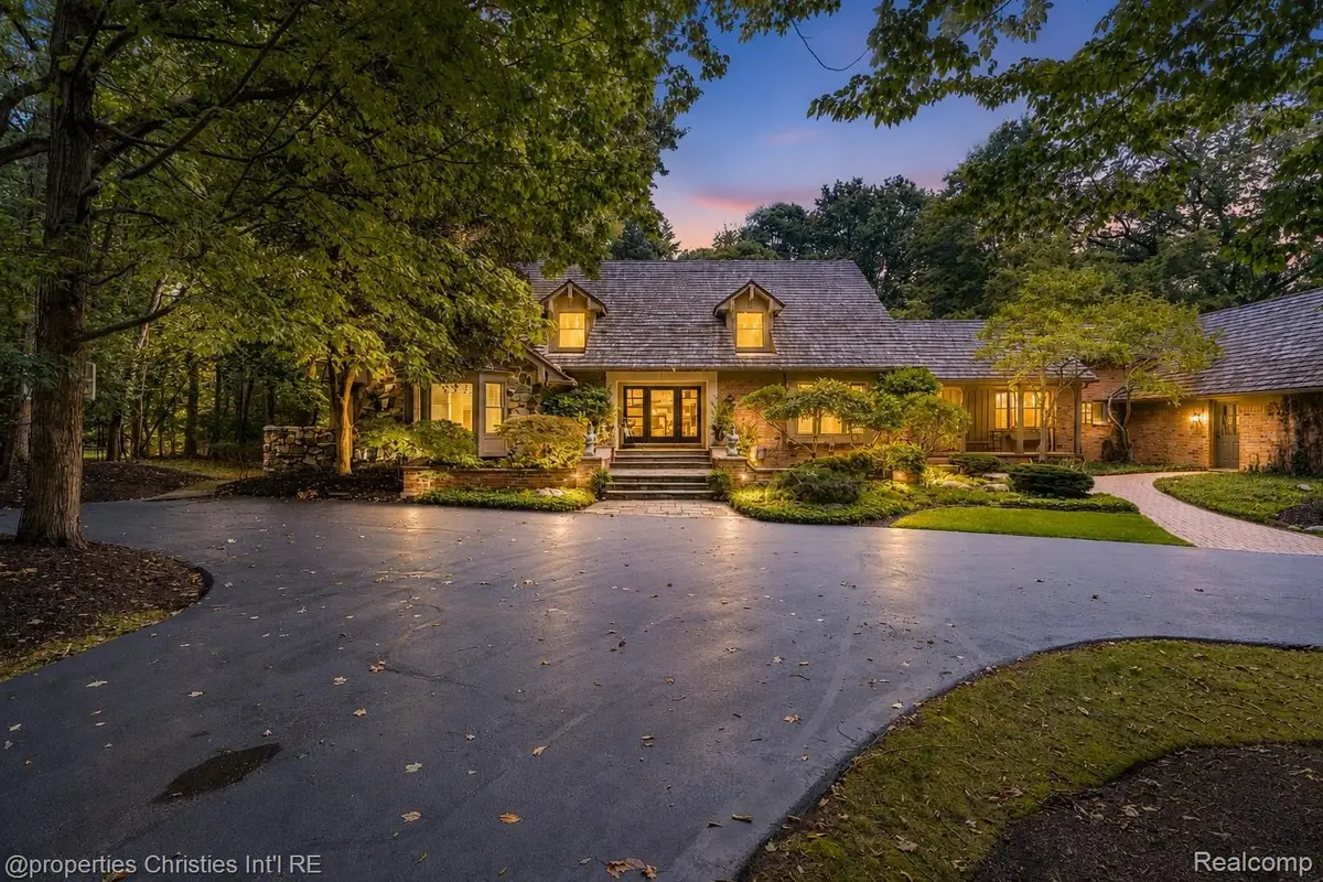 32870 Bingham Lane, Bingham Farms, MI 48025 - #1