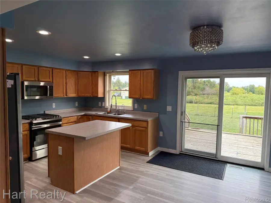 909 W Barnes Road, Fostoria, MI 48435 - #2