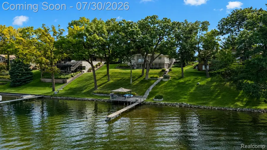 1879 Long Pointe Drive, Bloomfield, MI 48302 - #2