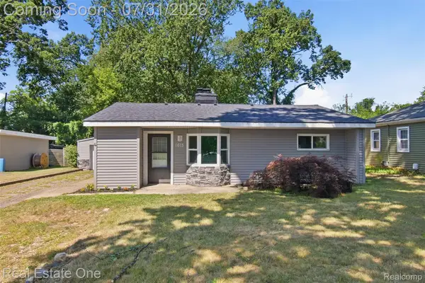 1615 S Commerce Road, WolverineLake, MI 48390