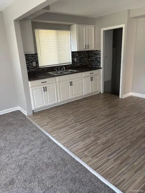 21622 Santa Clara, Detroit, MI 48219 - #3