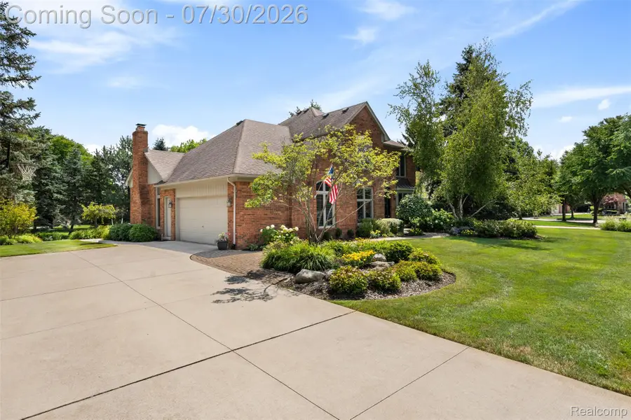 4086 Glencastle Drive, Troy, MI 48098 - #2