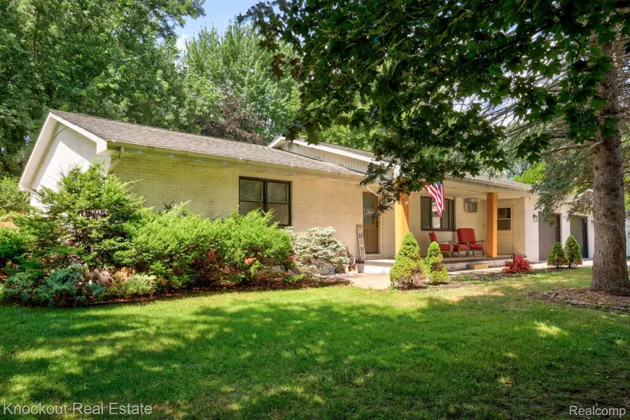 5330 Sheridan Road, Saginaw, MI 48601 - #2