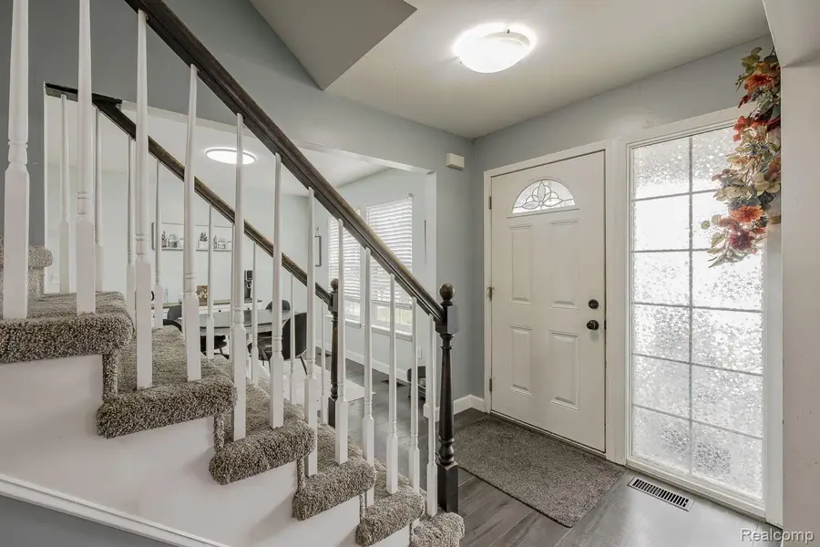 216 W Flint Street, Lake Orion, MI 48362 - #2
