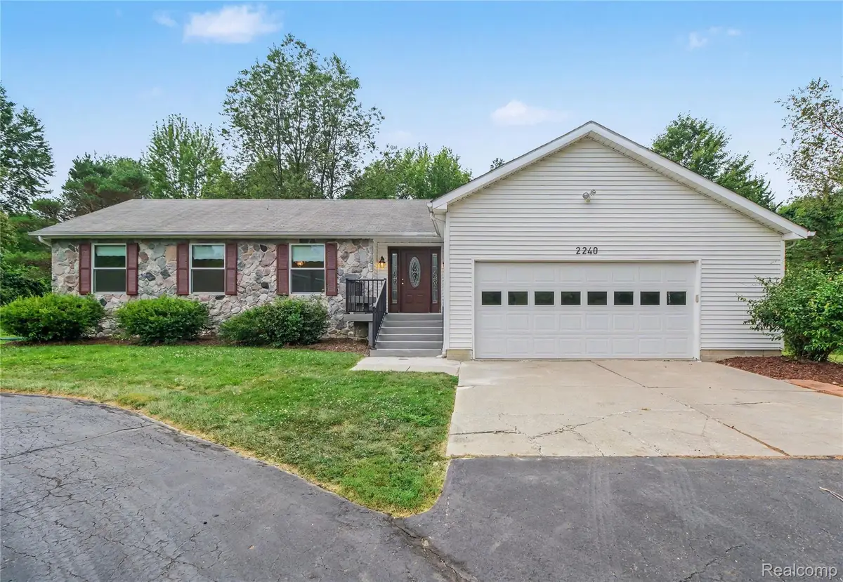 2240 Hidden Lake Trail, Ortonville, MI 48462 - #1