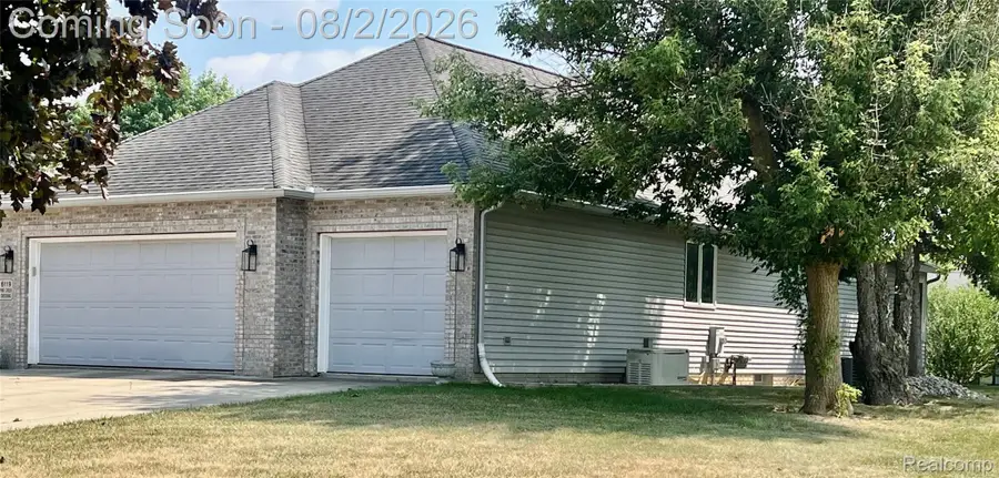 6119 Pine Creek Crossing, Grand Blanc, MI 48439 - #3