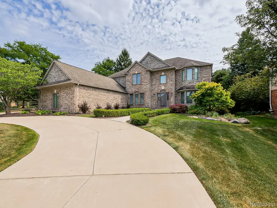 1021 Olympia Drive, Rochester Hills, MI 48306 - #3