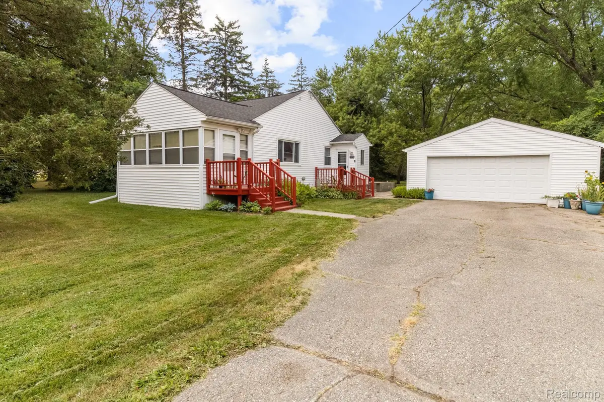 7330 Embury Road, Grand Blanc, MI 48439 - #1