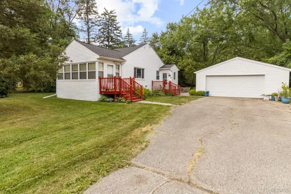 7330 Embury Road, GrandBlanc, MI 48439