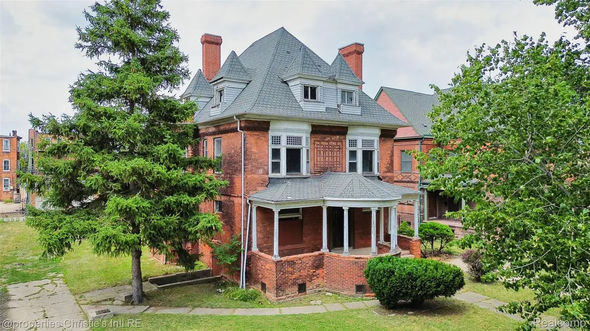 255 E Ferry Street, Detroit, MI 48202 - #1