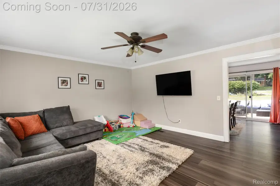 8045 Hillandale Drive, Clarkston, MI 48348 - #2