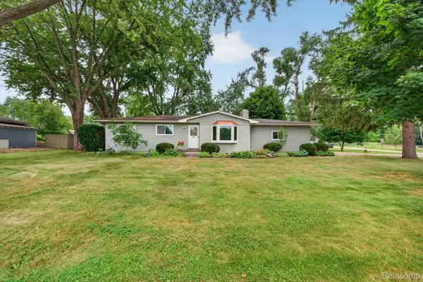 5991 Maybee Road, Clarkston, MI 48346