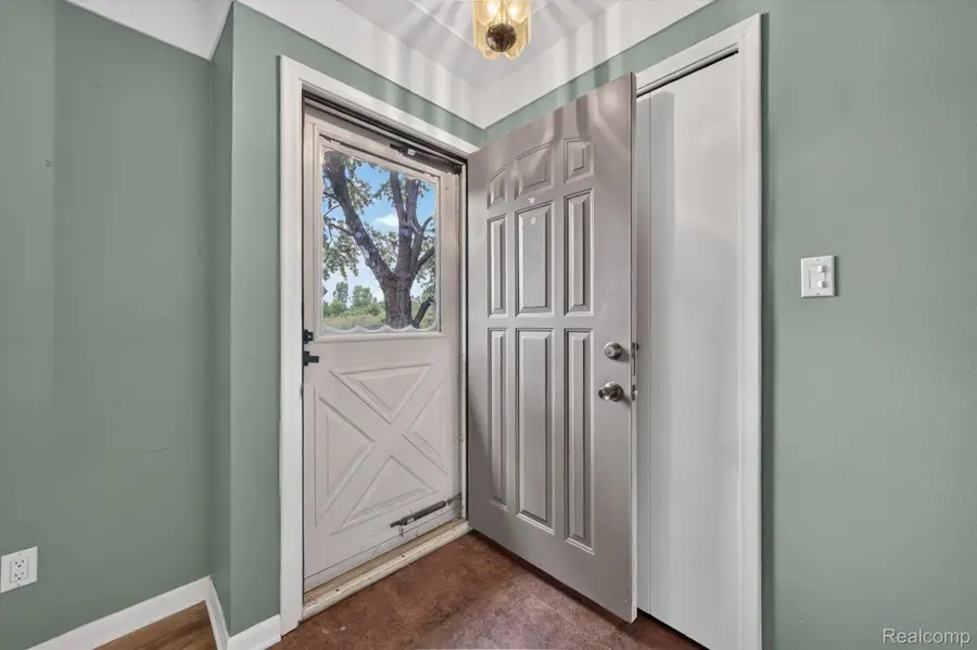 5991 Maybee Road, Clarkston, MI 48346 - #2