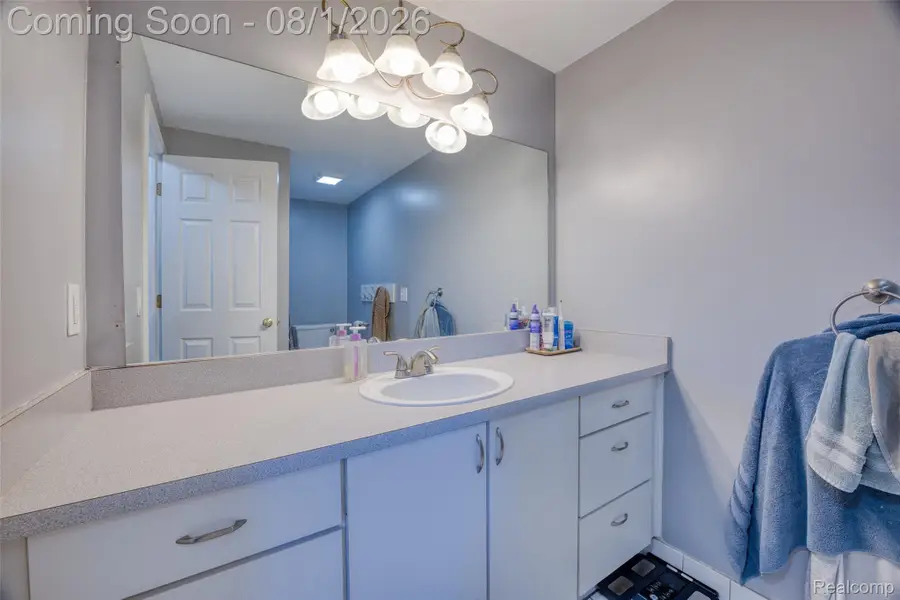 20387 Villa Grande Circle, Clinton, MI 48038 - #3