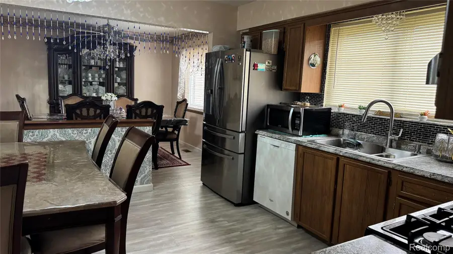 3423 Pall Drive, Warren, MI 48092 - #3