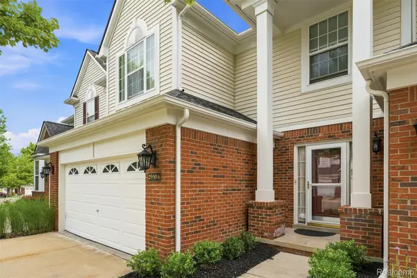 29304 Douglas Drive, Novi, MI 48377