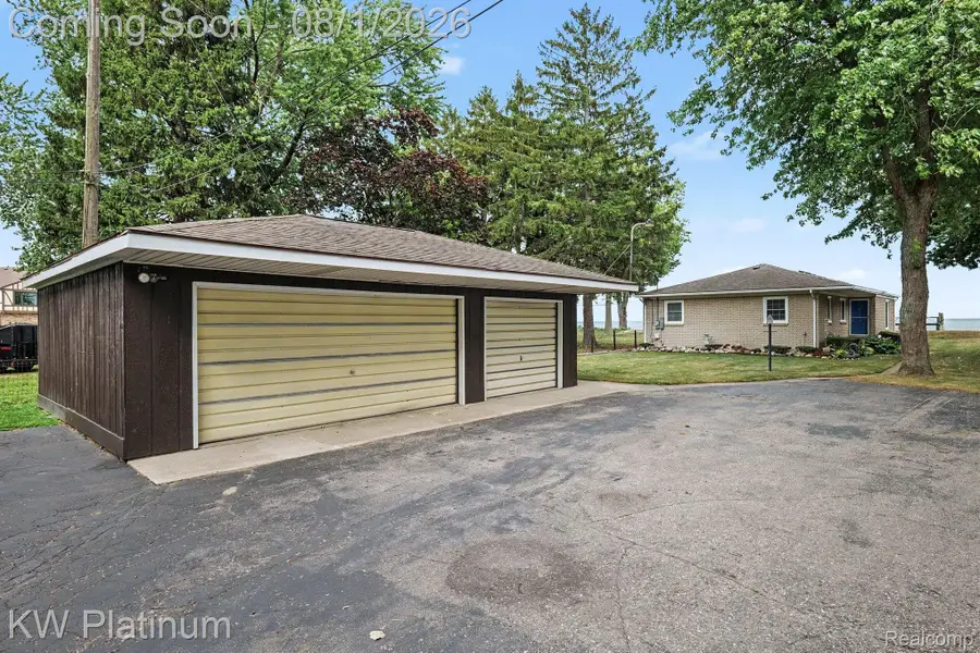 32200 Jefferson Avenue, Saint Clair Shores, MI 48082 - #3