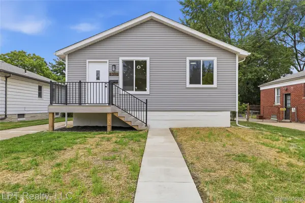 8396 Dale Street, CenterLine, MI 48015