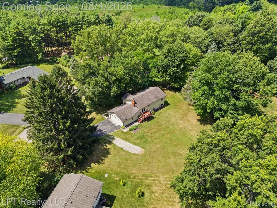 917 Del Sher Drive, Brighton, MI 48114 - #2