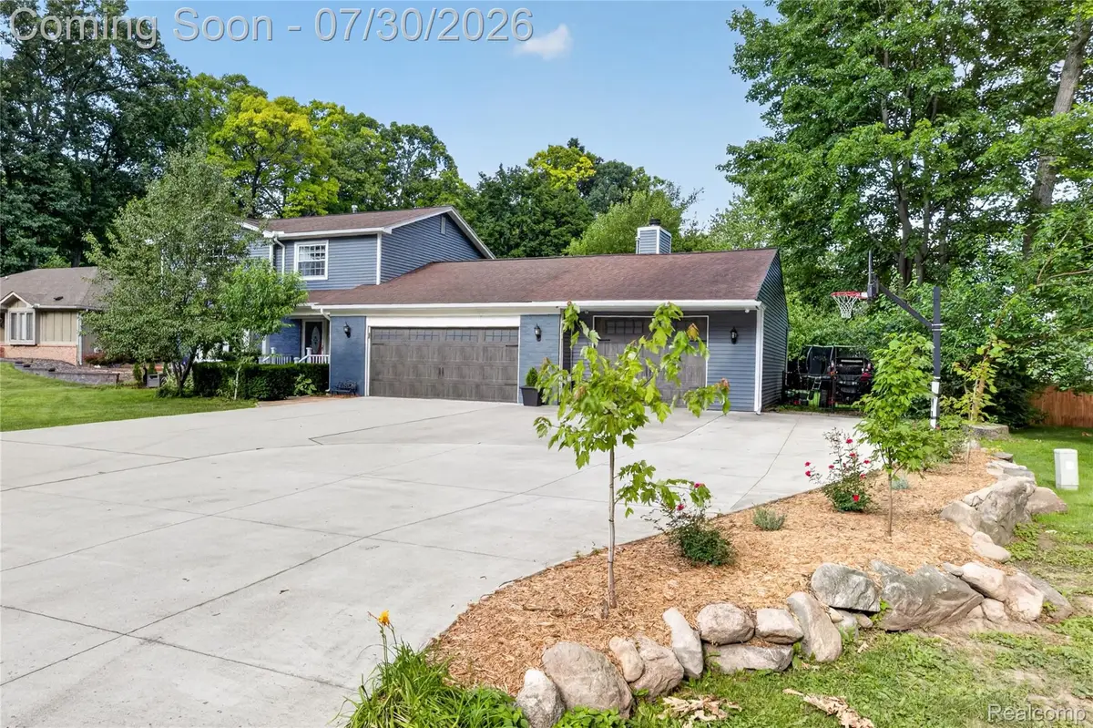 5890 Chickadee Lane, Clarkston, MI 48346 - #1