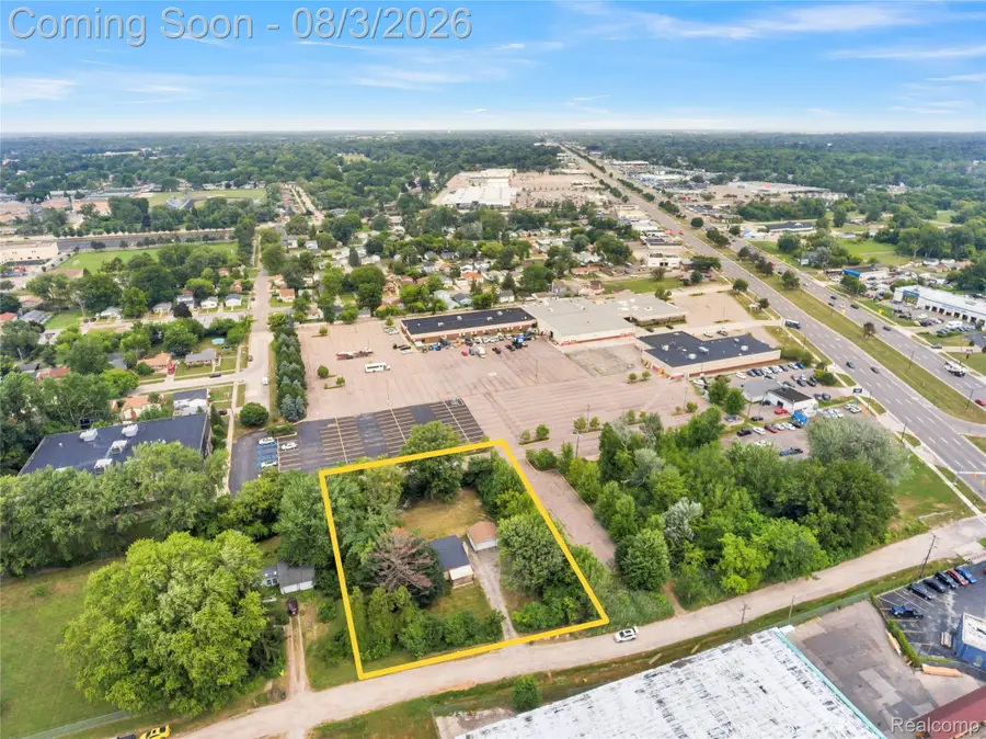 21011 Kemp Street, Clinton Township, MI 48035 - #3