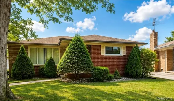 21240 Evergreen Street, StClairShores, MI 48082
