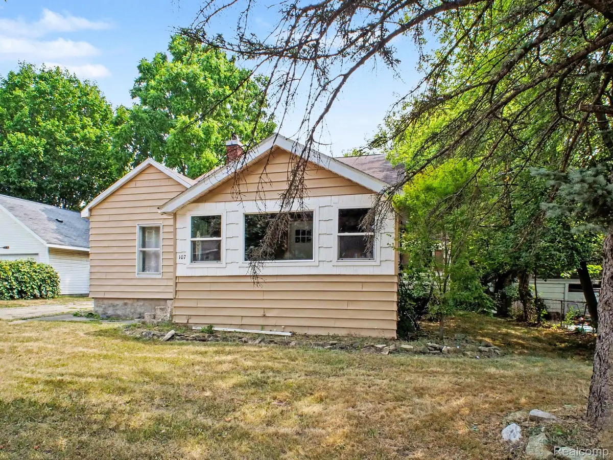 107 S Oak Street, Durand, MI 48429 - #1