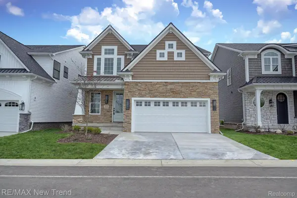 213 Mountain View Lane, Milford, MI 48381