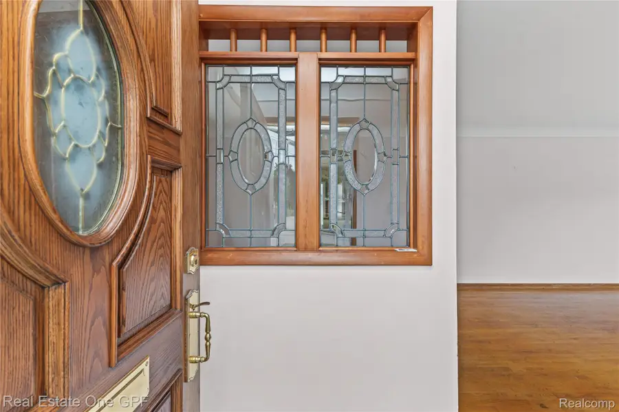 1701 Aline Drive, Grosse Pointe Woods, MI 48236 - #3