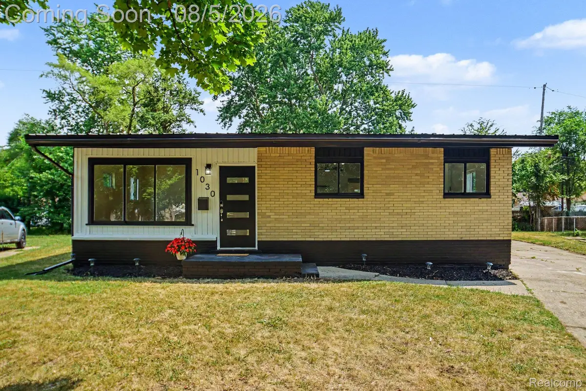 1030 Mckeighan Avenue, Flint, MI 48507 - #1