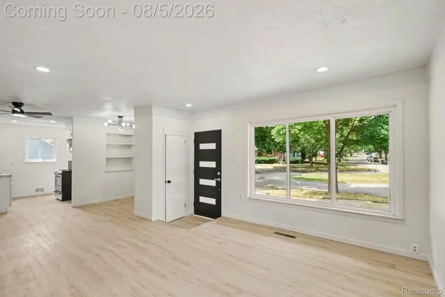 1030 Mckeighan Avenue, Flint, MI 48507 - #3