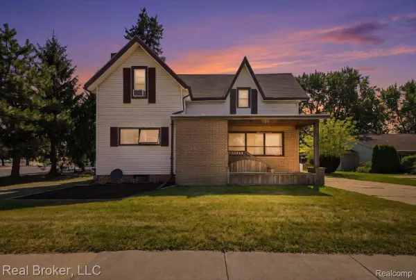 8721 N 2nd Street, Brighton, MI 48116