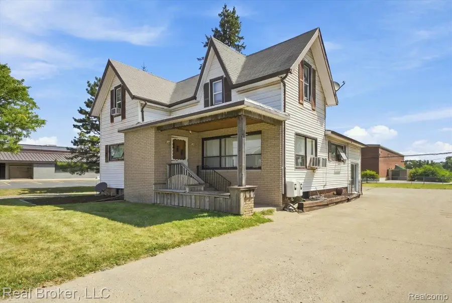 8721 N 2nd Street, Brighton, MI 48116 - #3