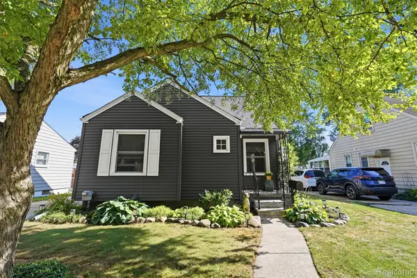 496 E Baker Avenue, CommerceTwp, MI 48017