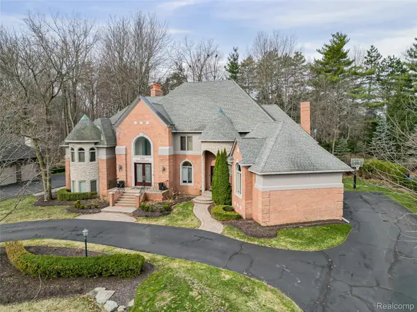3586 Walnut Brook Drive, RochesterHills, MI 48309