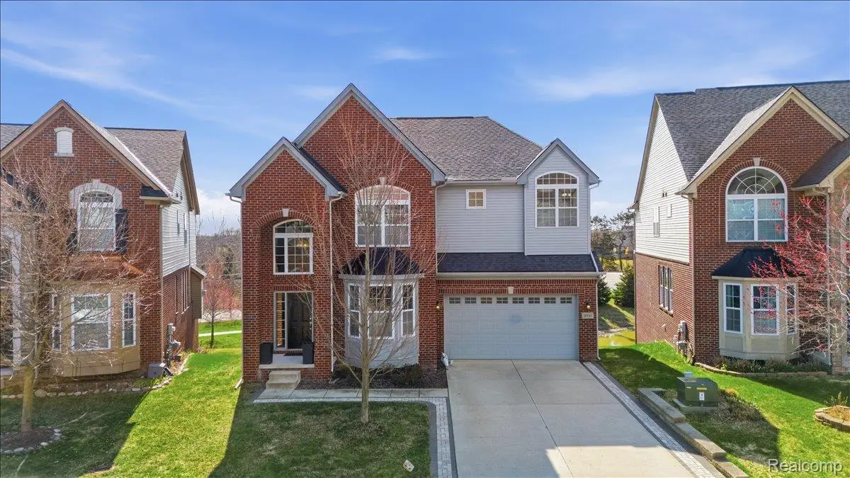 4930 E Stonegate Circle, Orion, MI 48359 - #1