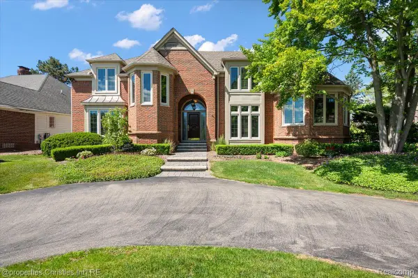 3021 E Ridge Court, BloomfieldHills, MI 48302