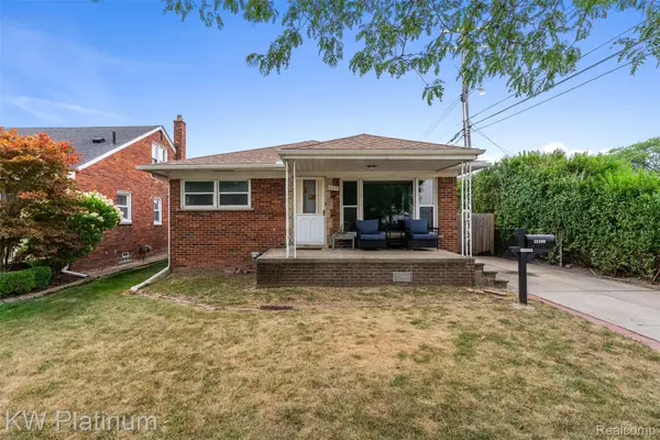 22300 Alger Street, StClairShores, MI 48080