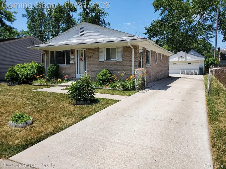 3595 Cummings Avenue, Berkley, MI 48072 - #2
