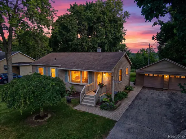 5271 Main Street, Dryden, MI 48428