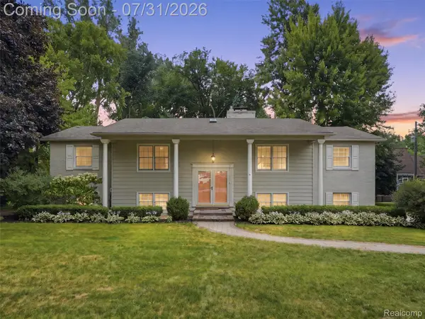 138 Aintree Road, Rochester, MI 48306