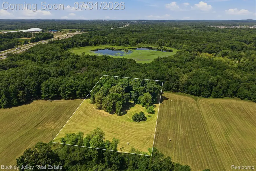 10011 Fieldcrest Drive, Brighton, MI 48116 - #2