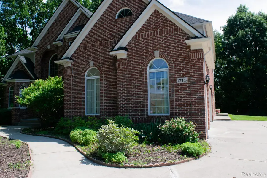 1715 Hamilton Drive, Bloomfield, MI 48302 - #3